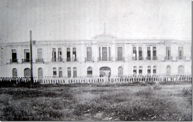 Escuela Naval Militar - Fachada principal - Veracruz Escuela Naval Militar - Fachada principal - Veracruz